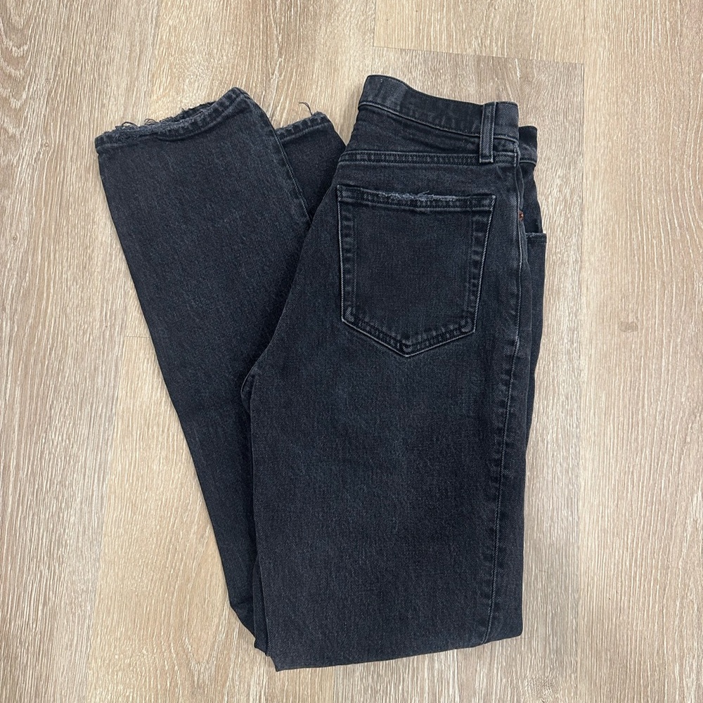 A&F 90’s Straight Ultra High Rise Black Jeans